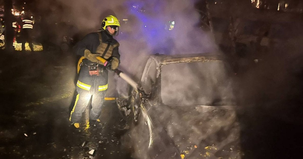 Тіло посеред вулиці і дрони по багатоповерхівках: усе, що відомо про вечірній удар по Києву