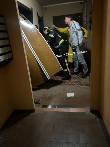 Тіло посеред вулиці і дрони по багатоповерхівках: усе, що відомо про вечірній удар по Києву