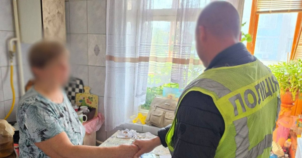 У Києві 70-річна жінка загубила в автобусі сумку з прикрасами та мільйоном гривень