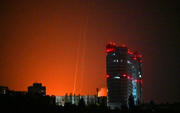 Росіяни атакували Київ балістичними ракетами