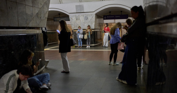 Жителі лівого берега Києва мають двічі платити за одну поїздку: люди вимагають новий вид квитка