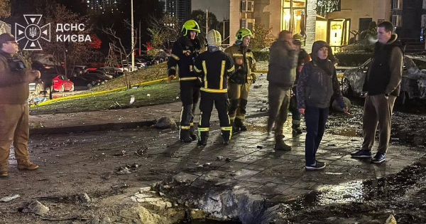"Бабах! І тремтить підлога у всій квартирі": мешканець розповів про момент атаки на ЖК у Києві