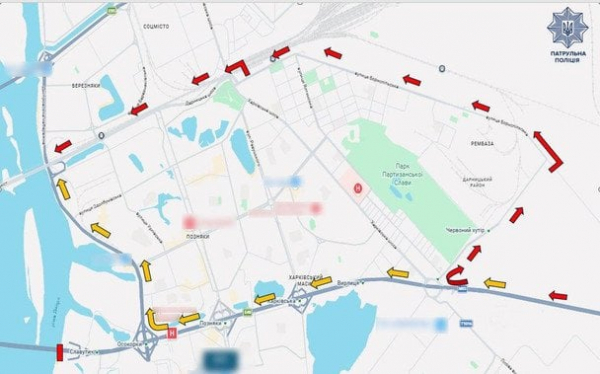 Київ "паралізував" транспортний колапс: міст закритий, на дорогах кілометрові затори, а таксі — "золоте" (відео)