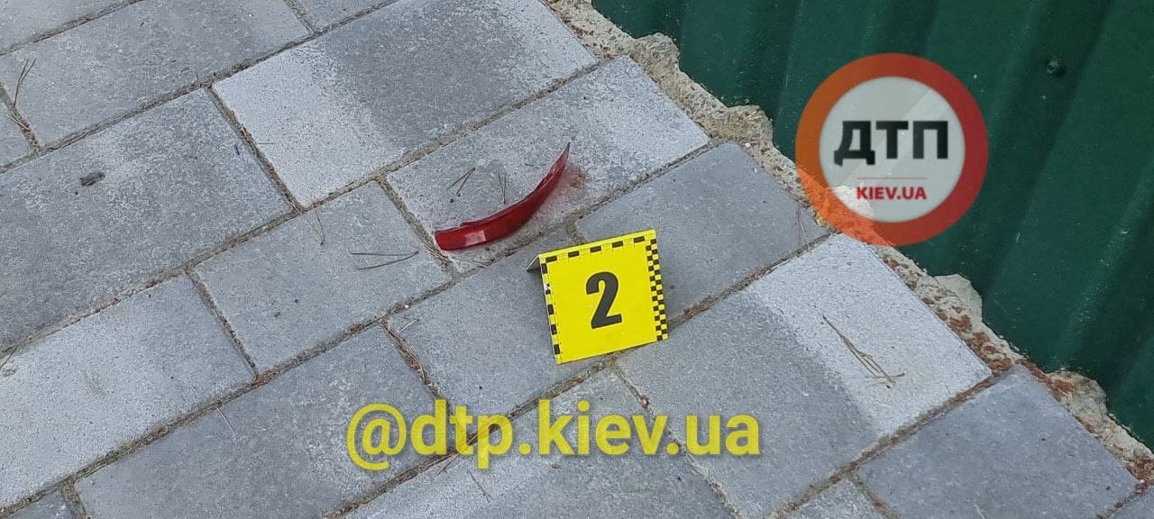 Зажал между двух машин: в Киеве пьяный водитель насмерть сбил мотоциклистку