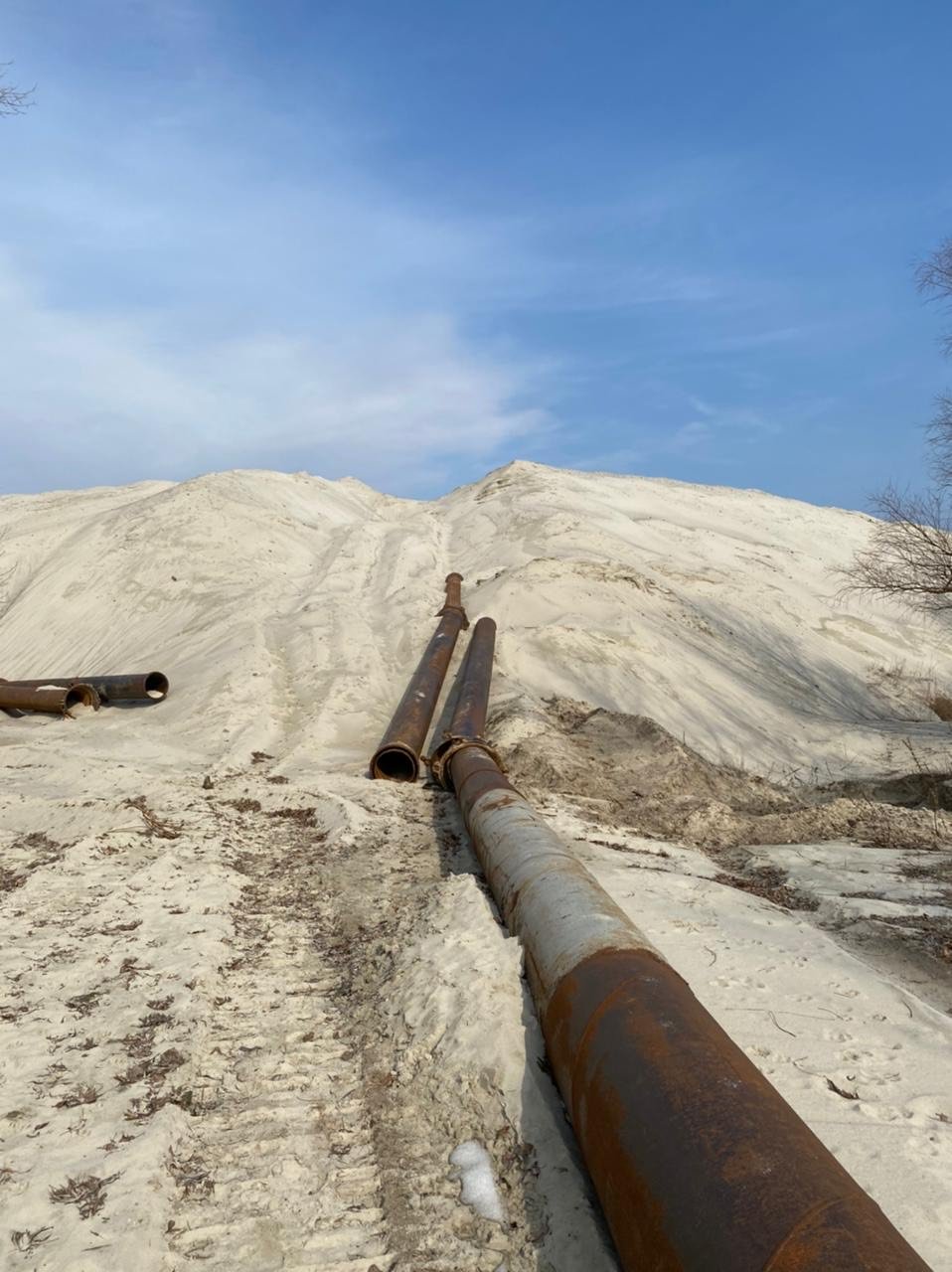 Директора фирмы в Киевской области подозревают в хищении песка на 88 миллионов гривен