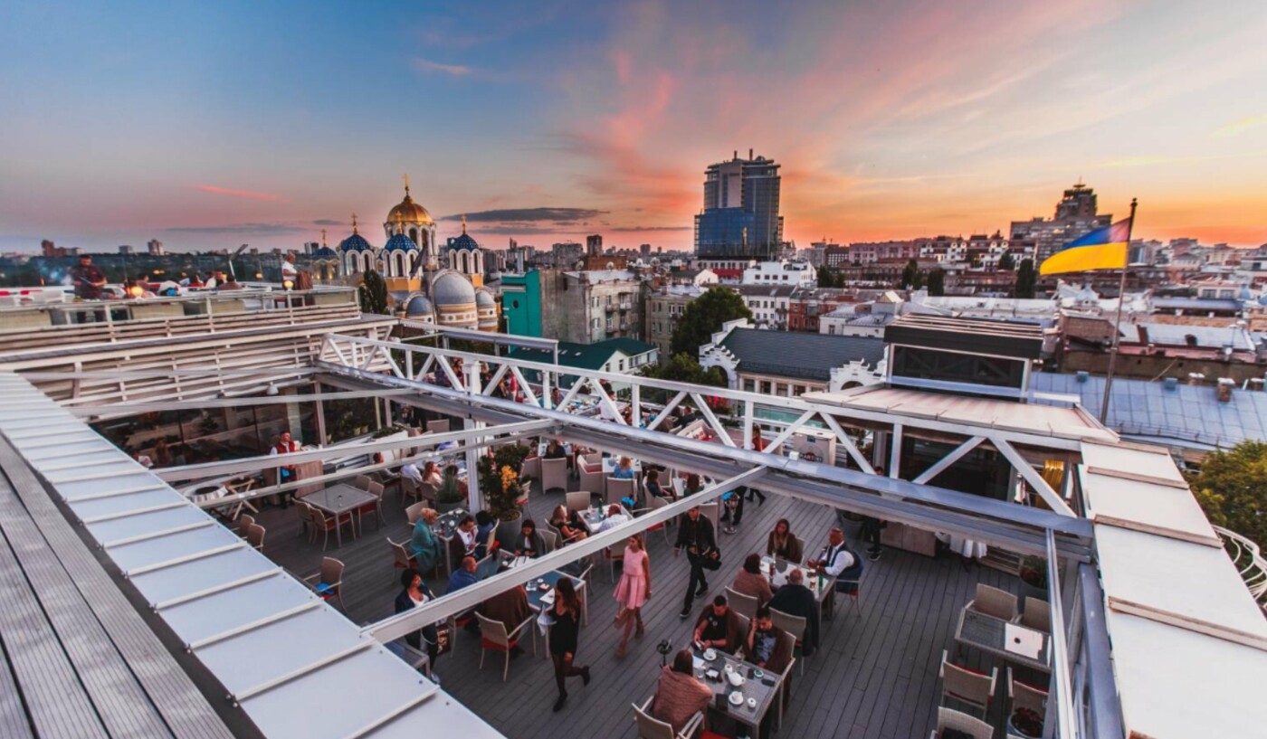Свидания на крыше в Киеве: где провести романтический ужин с панорамным видом и сколько это стоит