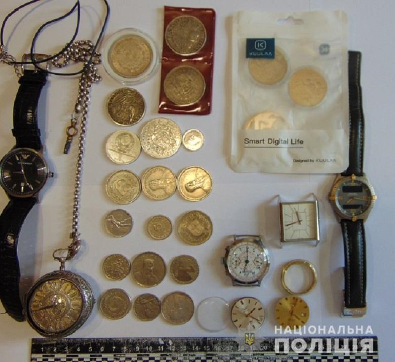 Полиция Киева ищет владельцев краденых вещей и драгоценностей, - ФОТО, ВИДЕО