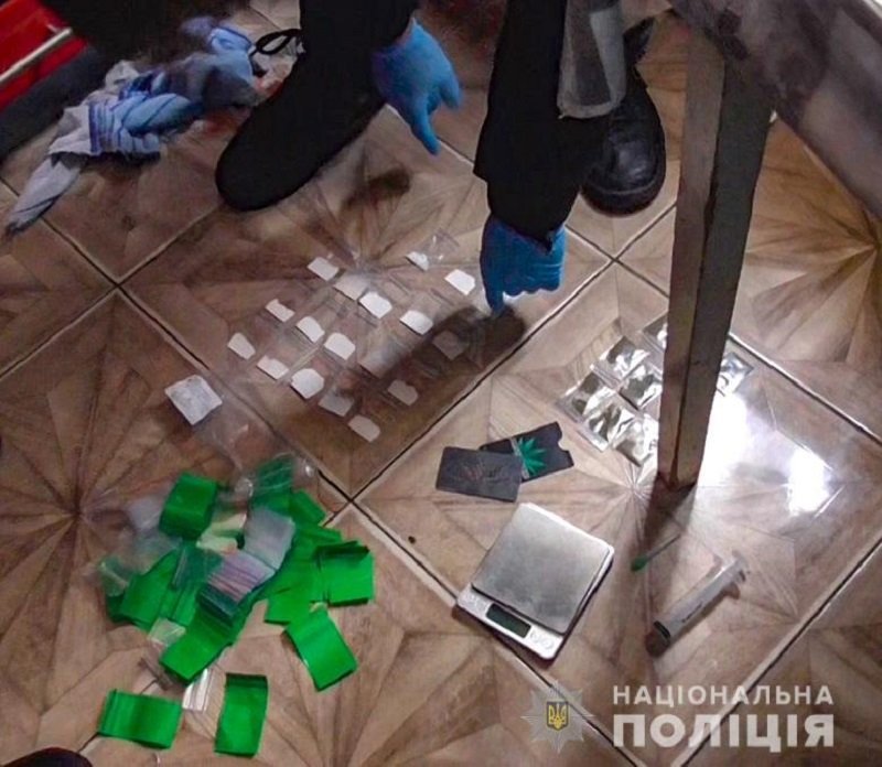 Распространяли по всей стране: в Киеве задержали наркоторговцев, - ФОТО, ВИДЕО
