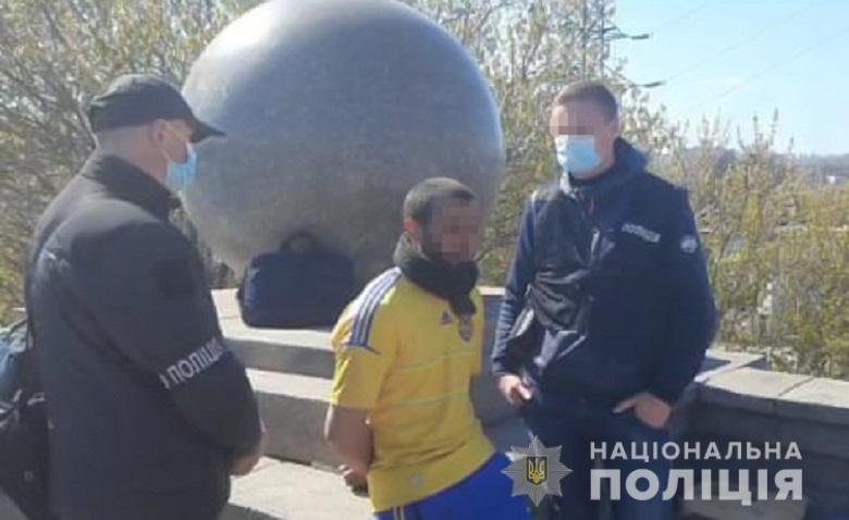 Убил, расчленил и спрятал в сумку: в Киеве поймали опасного преступника