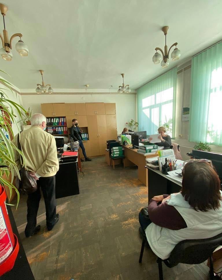 Дело на 30 миллионов: офис "Киевзеленстроя" обыскивают силовики, - ФОТО